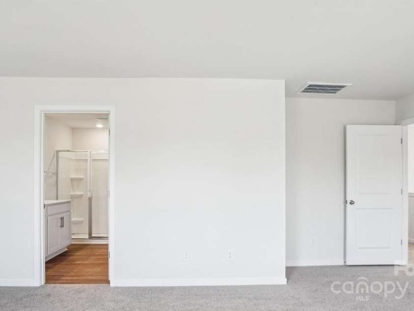 584 Country Oak Drive, Asheville, NC 28804.  MLS# CAR4186981, YatesRealty ID 32849. Photos are representative