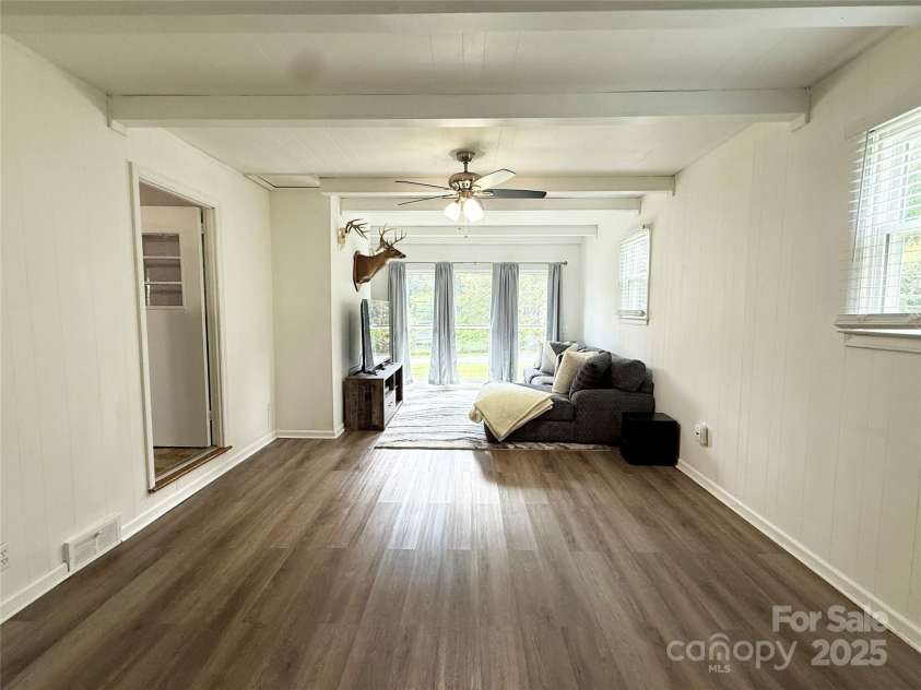 84 Azalea Drive, Waynesville, NC 28786.  MLS# CAR4285709, YatesRealty ID 32850. 