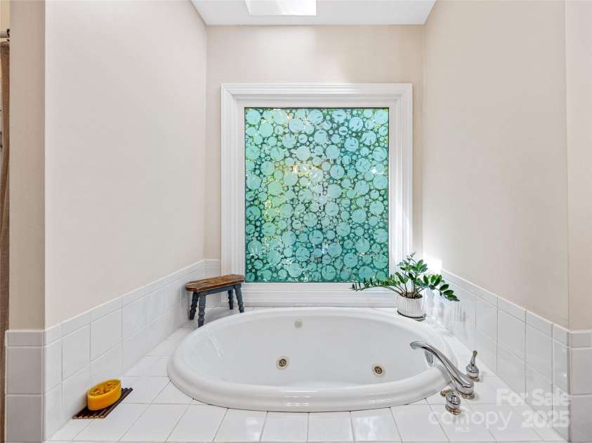 247 Big Raven Lane, Saluda, NC 28773.  MLS# CAR4272997, YatesRealty ID 32851. 
