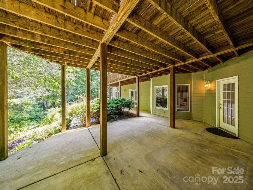 247 Big Raven Lane, Saluda, NC 28773.  MLS# CAR4272997, YatesRealty ID 32851. 