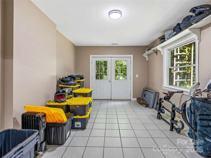 247 Big Raven Lane, Saluda, NC 28773.  MLS# CAR4272997, YatesRealty ID 32851. 