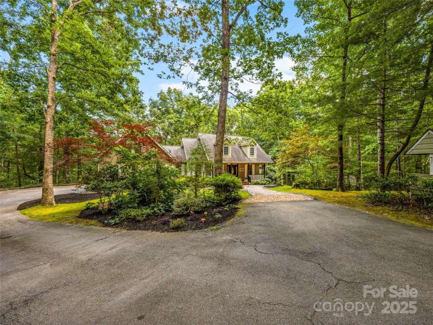 247 Big Raven Lane, Saluda, NC 28773.  MLS# CAR4272997, YatesRealty ID 32851. 