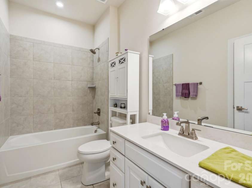 14811 Williams Place Alley, Davidson, NC 28036.  MLS# CAR4397261, YatesRealty ID 32852. 