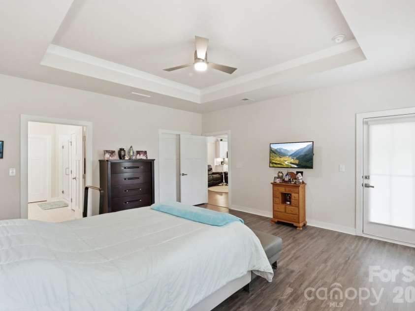 14811 Williams Place Alley, Davidson, NC 28036.  MLS# CAR4397261, YatesRealty ID 32852. 