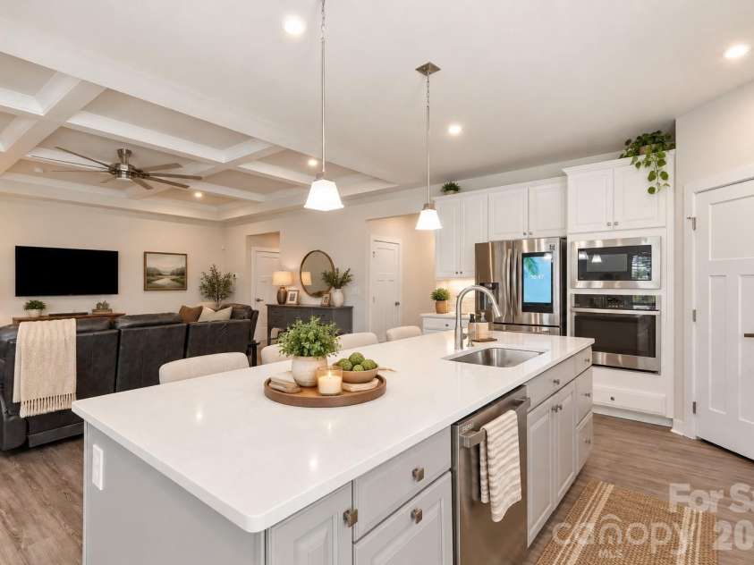 14811 Williams Place Alley, Davidson, NC 28036.  MLS# CAR4397261, YatesRealty ID 32852. AI POSSIBLITY