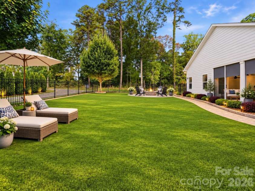 14811 Williams Place Alley, Davidson, NC 28036.  MLS# CAR4397261, YatesRealty ID 32852. AI POSSIBLITY