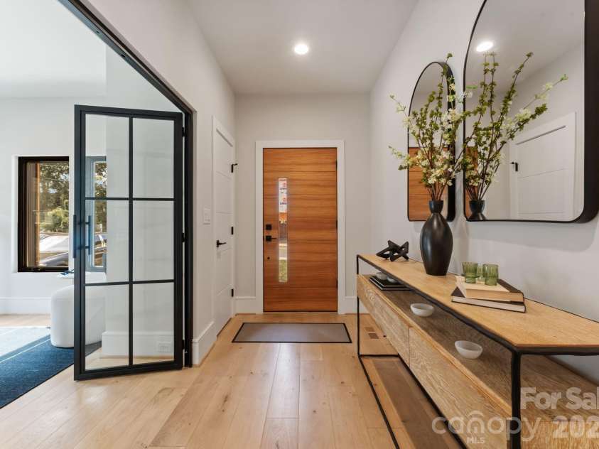 1821 Umstead Street, Charlotte, NC 28205.  MLS# CAR4394611, YatesRealty ID 32853. Photo is a representation of similar property