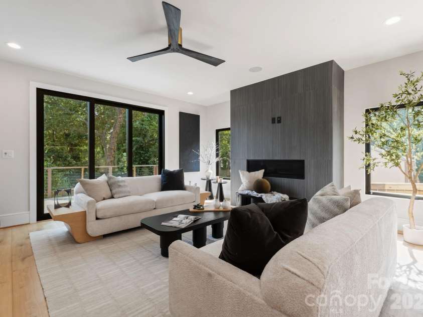 1821 Umstead Street, Charlotte, NC 28205.  MLS# CAR4394611, YatesRealty ID 32853. Photo is a representation of similar property