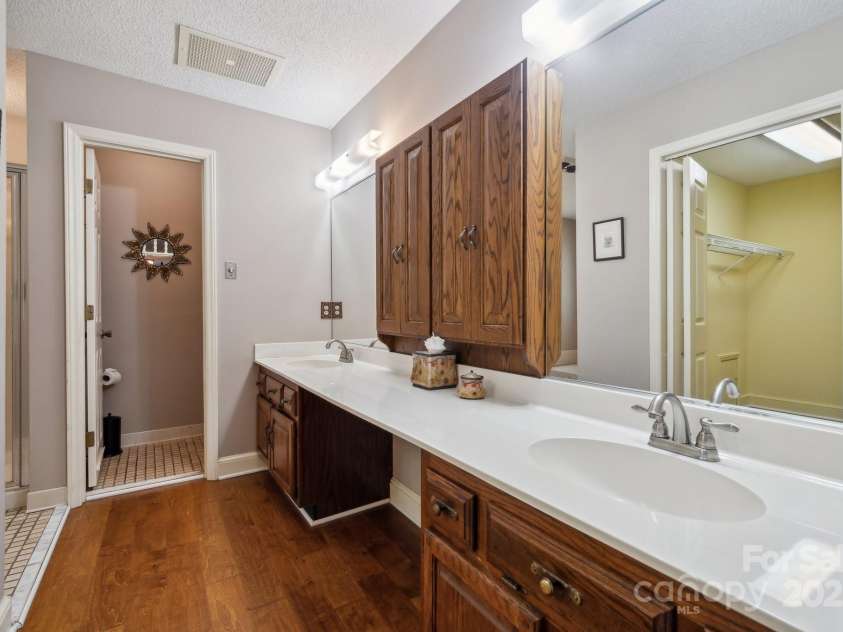 2234 Hamilton Mill Road, Charlotte, NC 28270.  MLS# CAR4261360, YatesRealty ID 32855. 