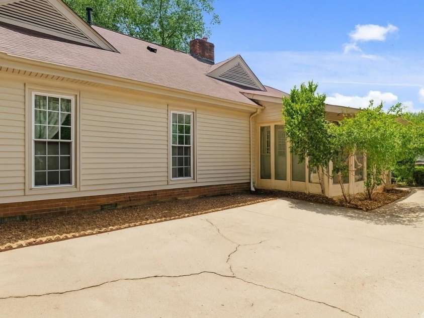 2234 Hamilton Mill Road, Charlotte, NC 28270.  MLS# CAR4261360, YatesRealty ID 32855. 