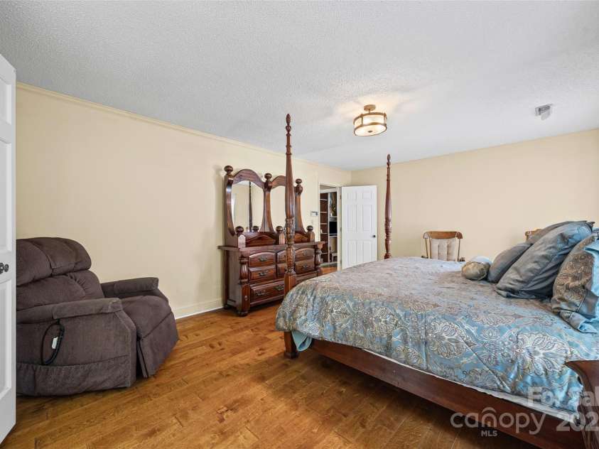 2234 Hamilton Mill Road, Charlotte, NC 28270.  MLS# CAR4328674, YatesRealty ID 32855. 