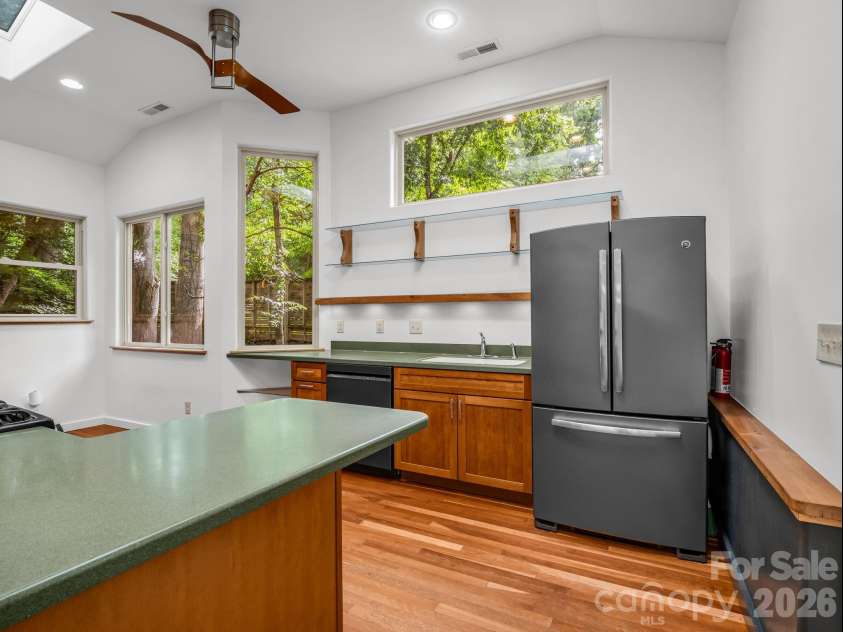 701 Azalea Avenue, Black Mountain, NC 28711.  MLS# CAR4384866, YatesRealty ID 32855. 