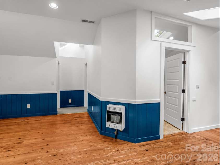 701 Azalea Avenue, Black Mountain, NC 28711.  MLS# CAR4384866, YatesRealty ID 32855. 