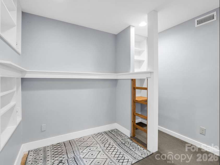 701 Azalea Avenue, Black Mountain, NC 28711.  MLS# CAR4384866, YatesRealty ID 32855. 