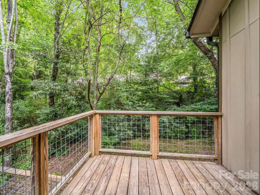 701 Azalea Avenue, Black Mountain, NC 28711.  MLS# CAR4384866, YatesRealty ID 32855. 