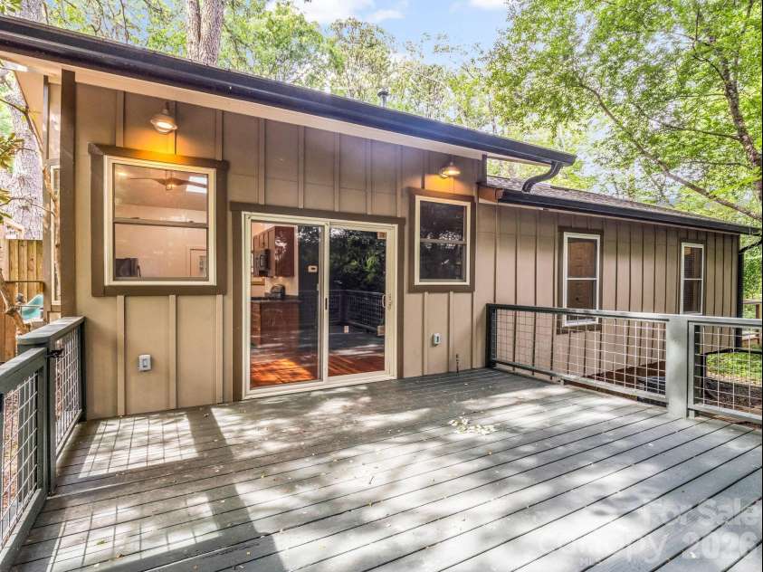701 Azalea Avenue, Black Mountain, NC 28711.  MLS# CAR4384866, YatesRealty ID 32855. 