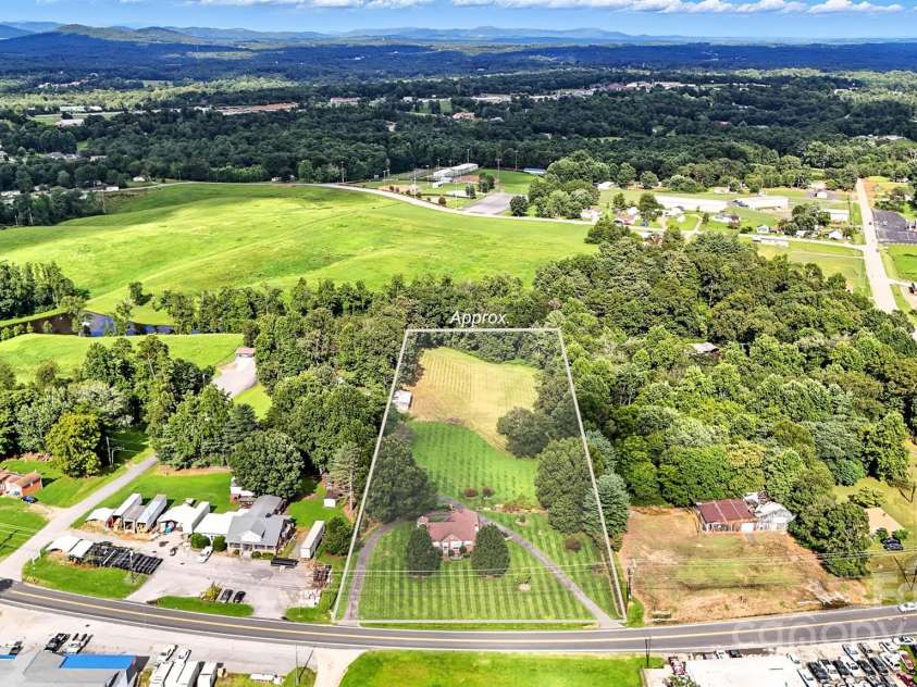 3968 US Hwy 321A Highway, Hudson, NC 28638.  MLS# CAR4286771, YatesRealty ID 32856. 