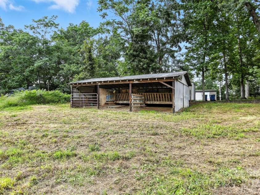 3968 US Hwy 321A Highway, Hudson, NC 28638.  MLS# CAR4324624, YatesRealty ID 32856. 