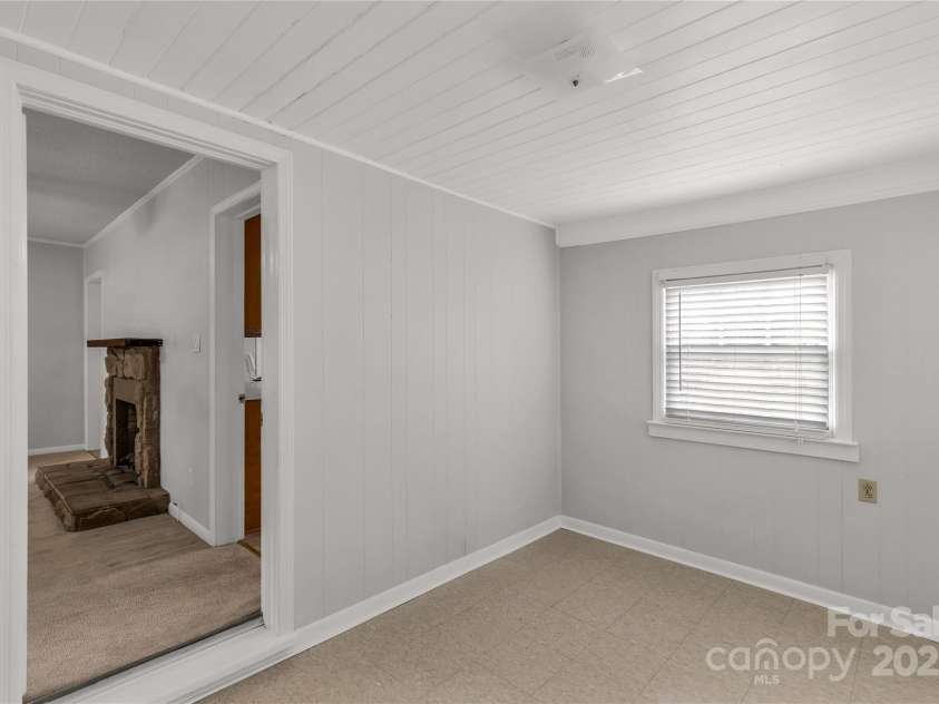 1015 Grace Avenue, Lancaster, SC 29720.  MLS# CAR4291651, YatesRealty ID 32857. 