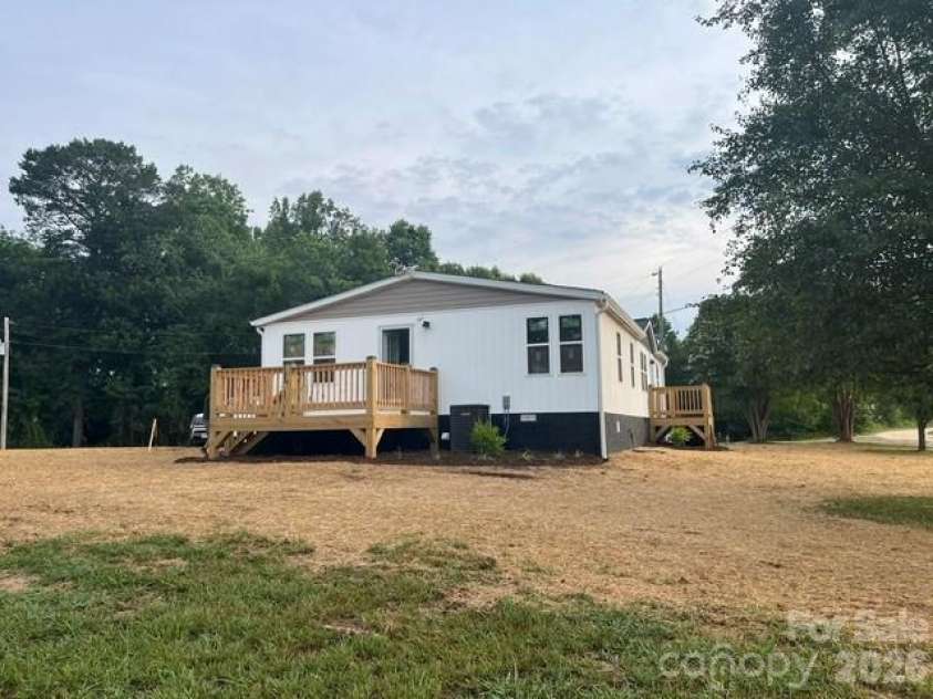 204 A L Fox Road, Taylorsville, NC 28681.  MLS# CAR4396602, YatesRealty ID 32857. 