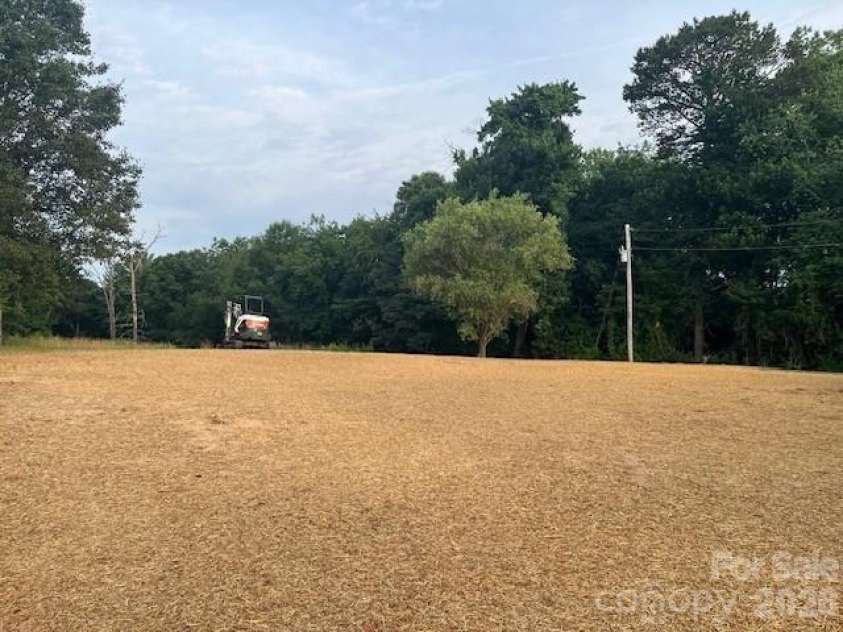 204 A L Fox Road, Taylorsville, NC 28681.  MLS# CAR4396602, YatesRealty ID 32857. 