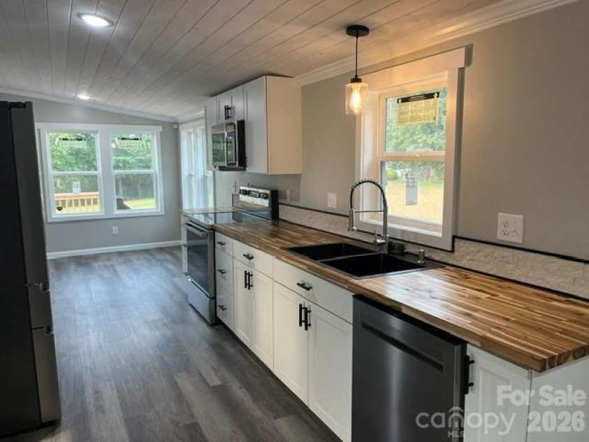 204 A L Fox Road, Taylorsville, NC 28681.  MLS# CAR4396602, YatesRealty ID 32857. 