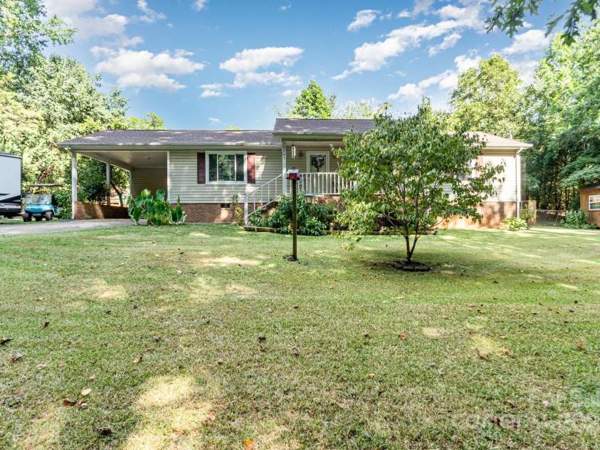 5707 Lewis Road, Gastonia, NC 28052.  MLS# CAR4281300, YatesRealty ID 32858. 
