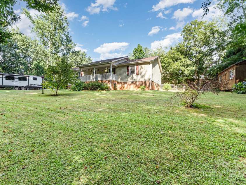 5707 Lewis Road, Gastonia, NC 28052.  MLS# CAR4281300, YatesRealty ID 32858. 