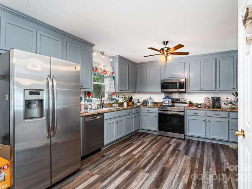 5707 Lewis Road, Gastonia, NC 28052.  MLS# CAR4281300, YatesRealty ID 32858. 