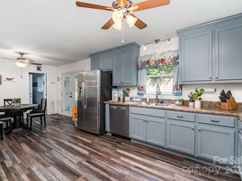 5707 Lewis Road, Gastonia, NC 28052.  MLS# CAR4281300, YatesRealty ID 32858. 