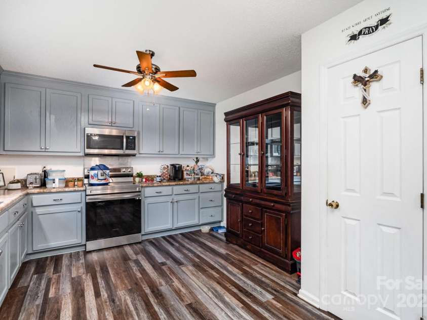 5707 Lewis Road, Gastonia, NC 28052.  MLS# CAR4281300, YatesRealty ID 32858. 