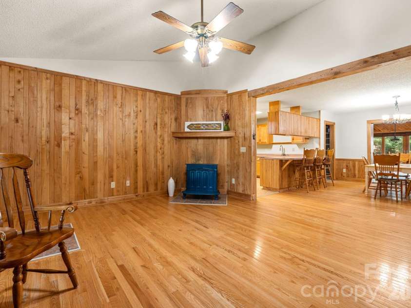 633 Wilson Lane, Boone, NC 28607.  MLS# CAR4397666, YatesRealty ID 32858. 
