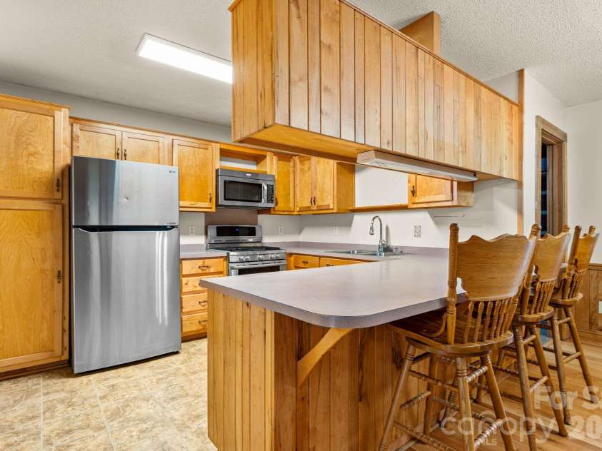 633 Wilson Lane, Boone, NC 28607.  MLS# CAR4397666, YatesRealty ID 32858. 