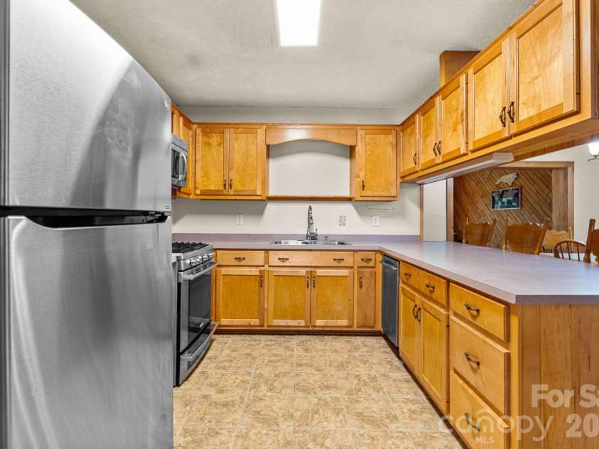 633 Wilson Lane, Boone, NC 28607.  MLS# CAR4397666, YatesRealty ID 32858. 