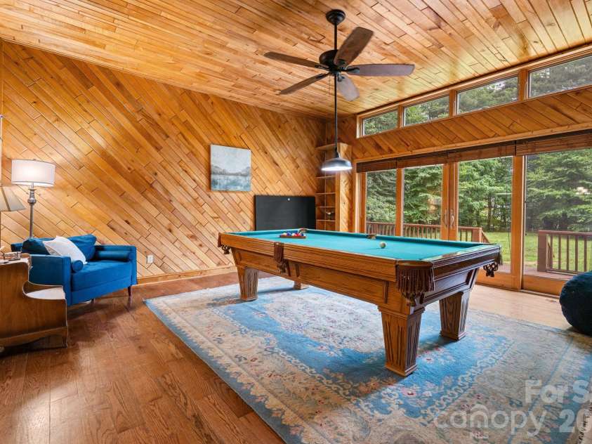 633 Wilson Lane, Boone, NC 28607.  MLS# CAR4397666, YatesRealty ID 32858. 