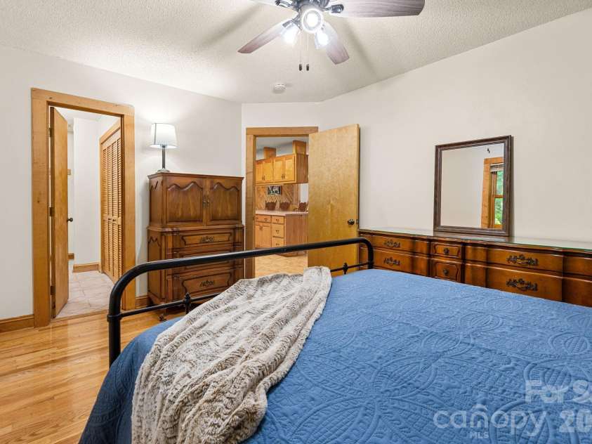 633 Wilson Lane, Boone, NC 28607.  MLS# CAR4397666, YatesRealty ID 32858. 