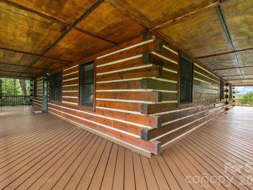 633 Wilson Lane, Boone, NC 28607.  MLS# CAR4397666, YatesRealty ID 32858. 