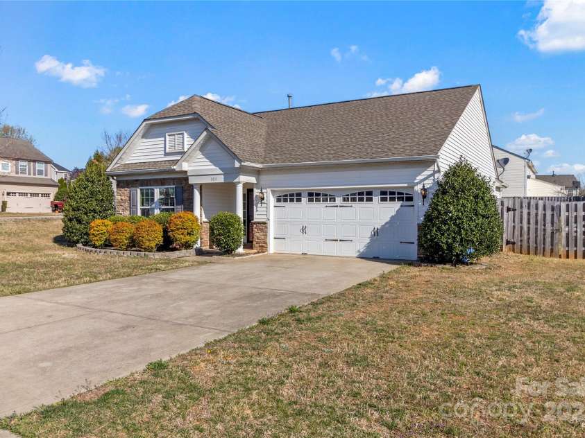103 Karlyn Court, Mooresville, NC 28115.  MLS# CAR4240202, YatesRealty ID 3286. 