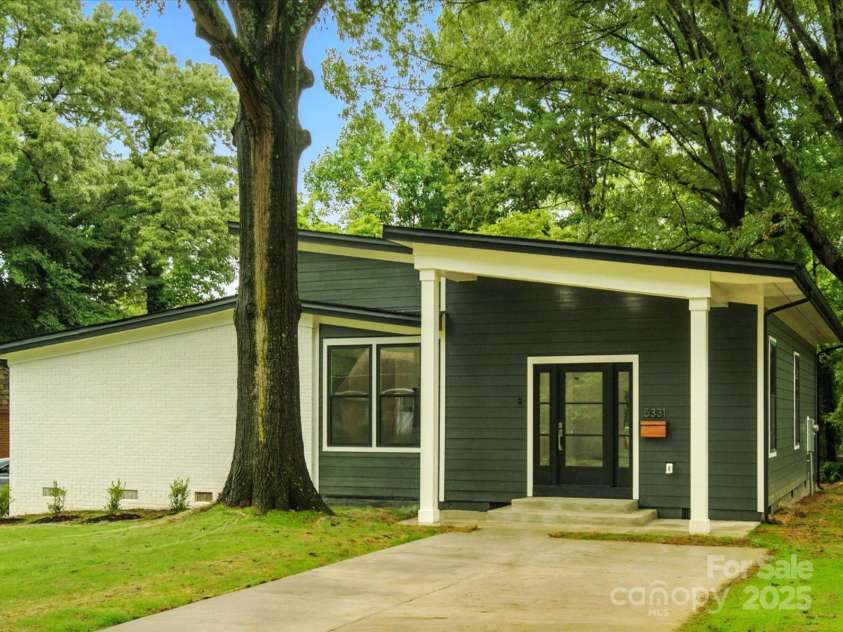 5331 Coburg Avenue, Charlotte, NC 28215.  MLS# CAR4290104, YatesRealty ID 32860. 