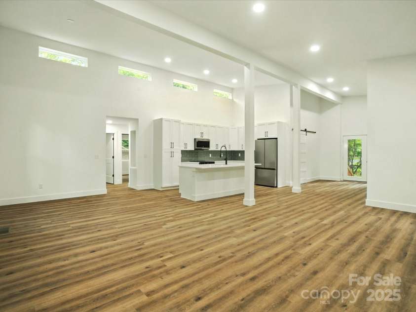 5331 Coburg Avenue, Charlotte, NC 28215.  MLS# CAR4290104, YatesRealty ID 32860. 