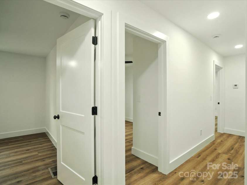 5331 Coburg Avenue, Charlotte, NC 28215.  MLS# CAR4290104, YatesRealty ID 32860. 