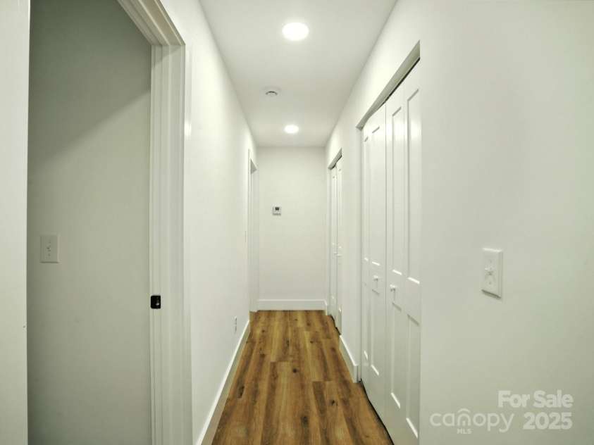 5331 Coburg Avenue, Charlotte, NC 28215.  MLS# CAR4290104, YatesRealty ID 32860. 