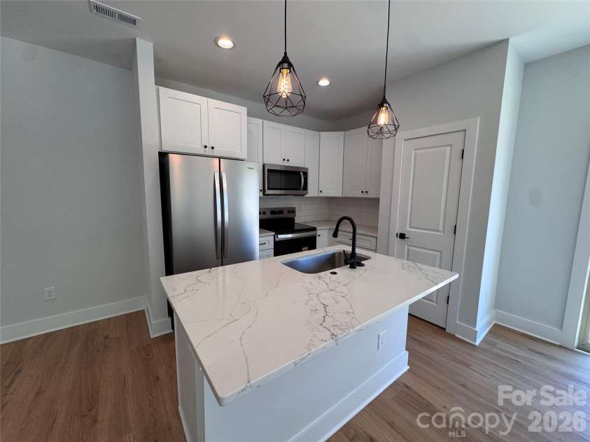 1980 Hillgate Avenue, Gastonia, NC 28054.  MLS# CAR4397191, YatesRealty ID 32861. 