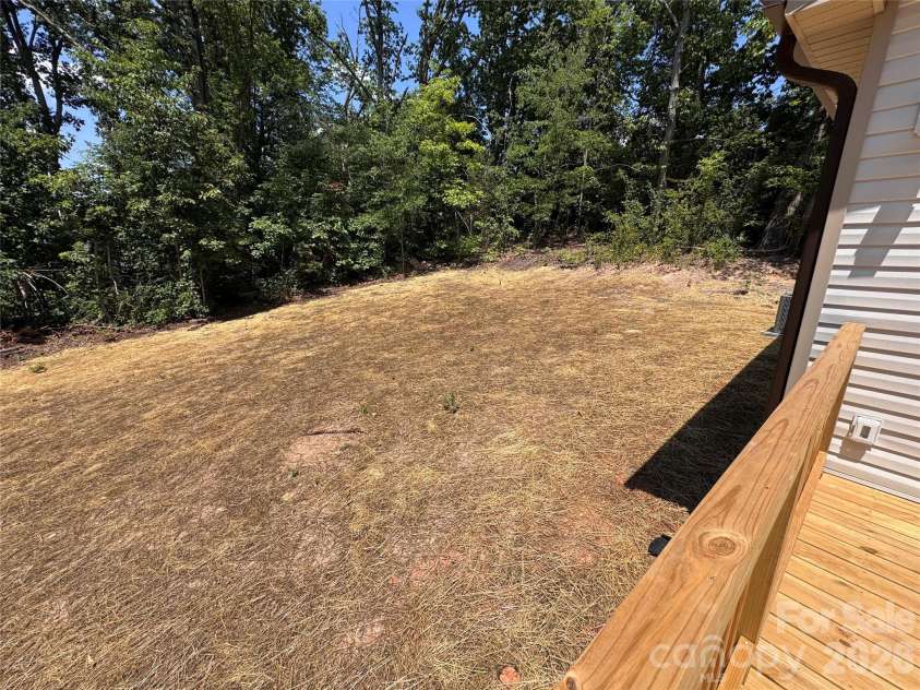 1980 Hillgate Avenue, Gastonia, NC 28054.  MLS# CAR4397191, YatesRealty ID 32861. 