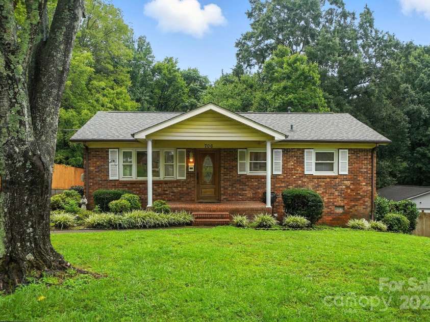 706 Stowe Drive, Lowell, NC 28098.  MLS# CAR4292362, YatesRealty ID 32862. 