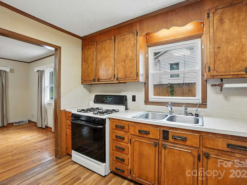 706 Stowe Drive, Lowell, NC 28098.  MLS# CAR4292362, YatesRealty ID 32862. 