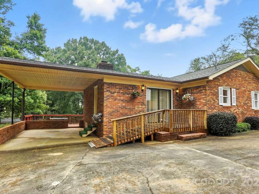706 Stowe Drive, Lowell, NC 28098.  MLS# CAR4292362, YatesRealty ID 32862. 