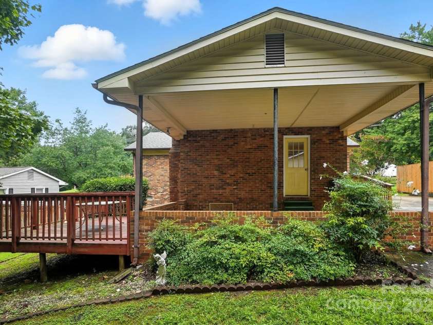 706 Stowe Drive, Lowell, NC 28098.  MLS# CAR4292362, YatesRealty ID 32862. 