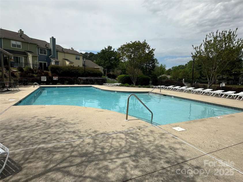 9305 Four Mile Creek Road, Charlotte, NC 28277.  MLS# CAR4244964, YatesRealty ID 32863. 