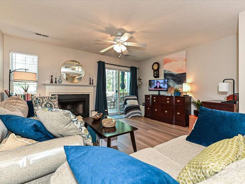 9305 Four Mile Creek Road, Charlotte, NC 28277.  MLS# CAR4244964, YatesRealty ID 32863. 